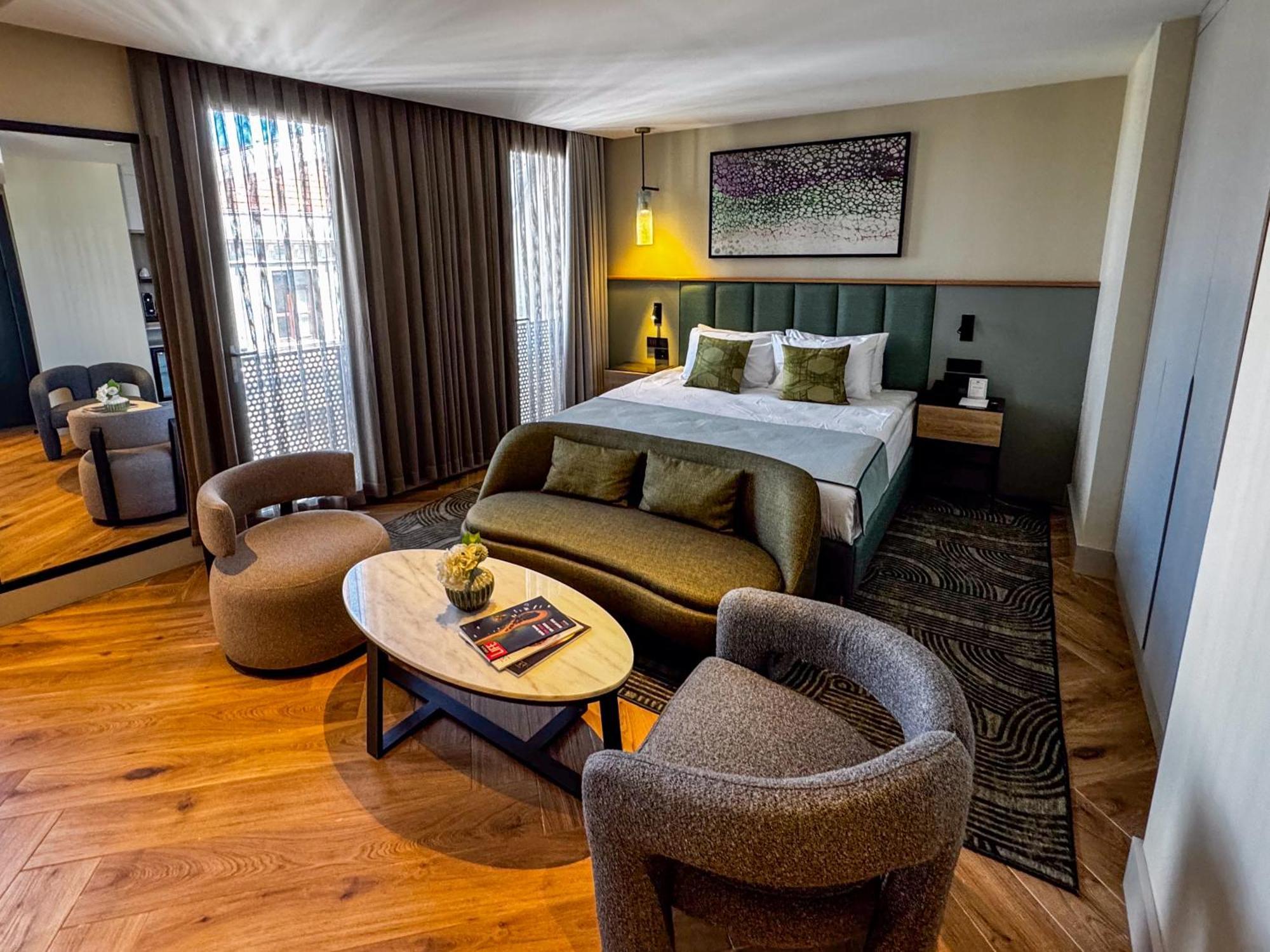 The Wings Hotels Pera — Photos 1